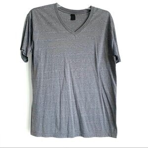 707 Gray Stripe V-Neck Short Sleeve Tee Shirt size Large
